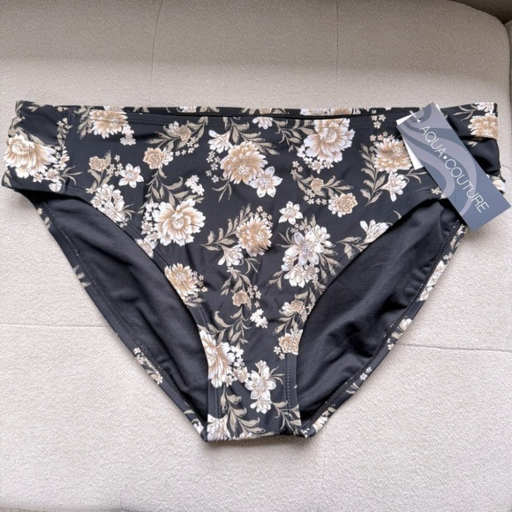 NWT Aqua Couture women’s size XL bikini bottoms
